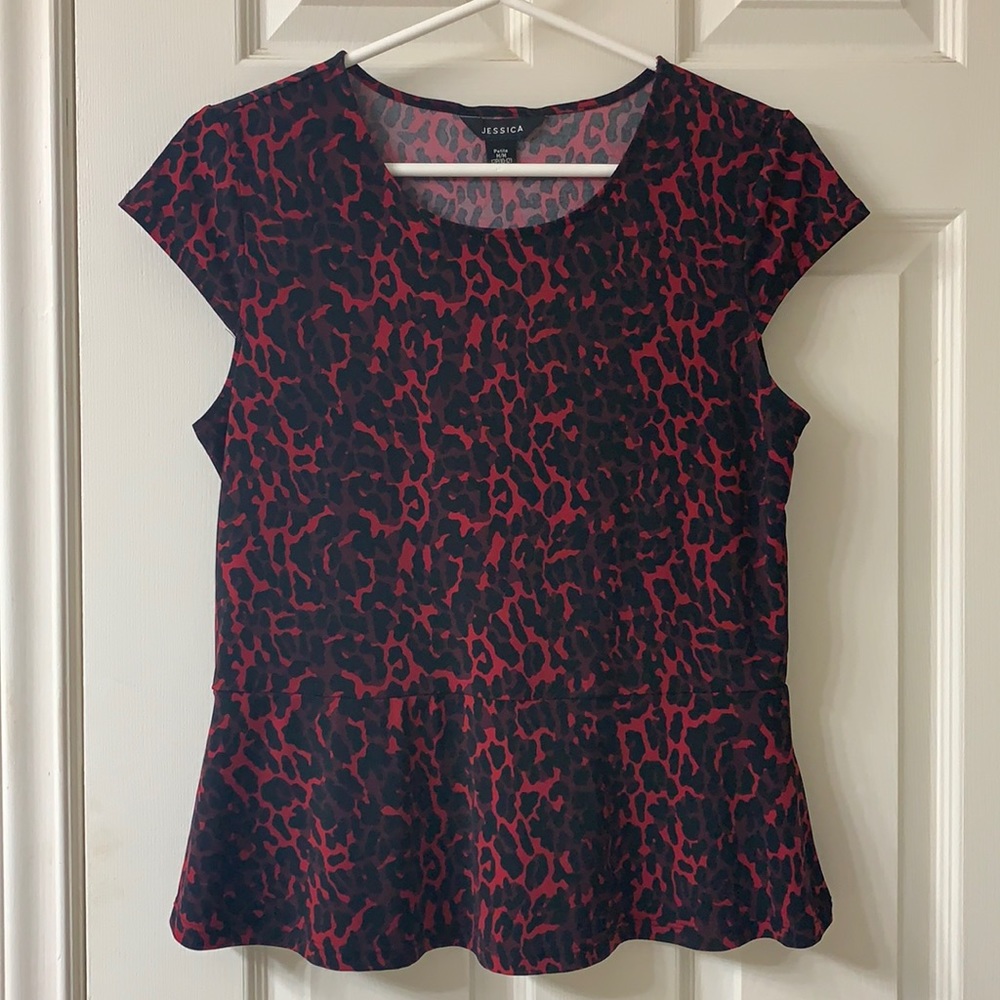 🌷3 for $25🌷Jessica, US 12P, Red & Black Leopard Print Cap Sleeve Peplum Top